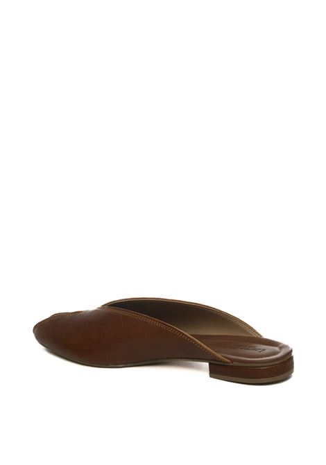  LAUREN HUTTON | D15SERGY-CUOIO
